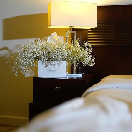 The Parisian Hotel Бейрут Екстериор снимка