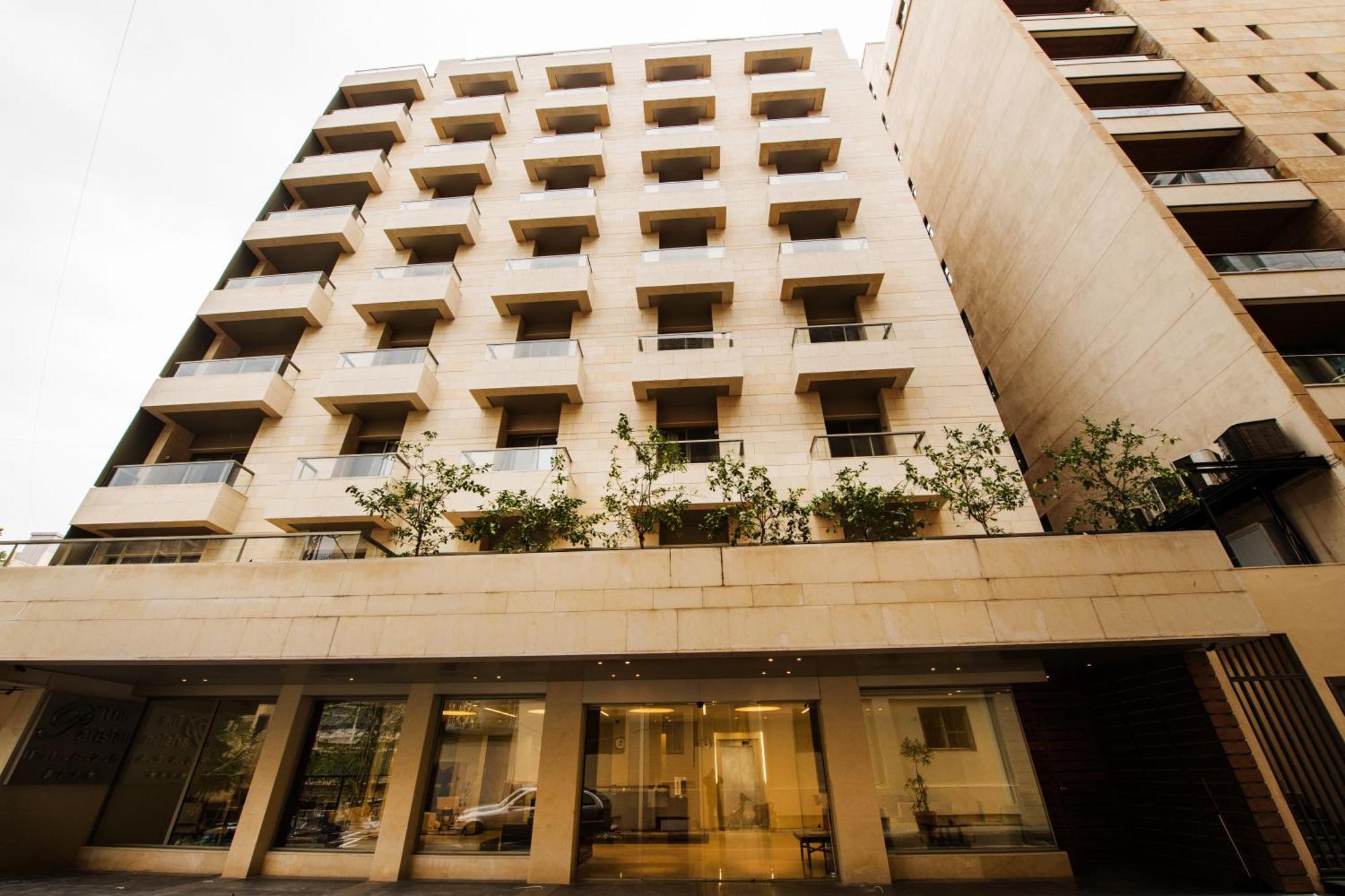 The Parisian Hotel Бейрут Екстериор снимка